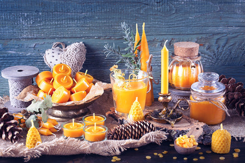 Chaleur automnale : 3 bougies en cire d'abeille roulée